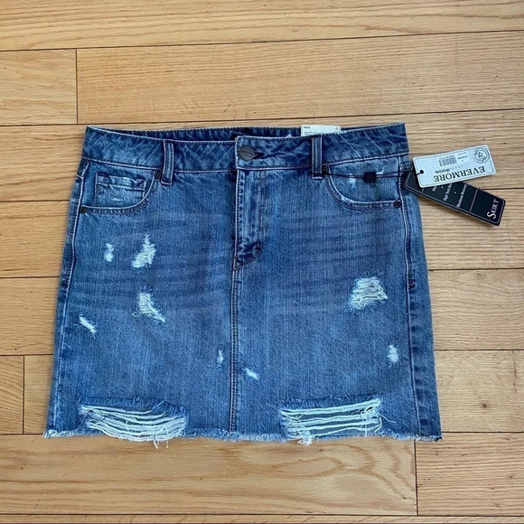 evermore denim skirt size 5 distressed - Picture 2 of 5